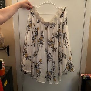 Torrid white floral skirt size 3